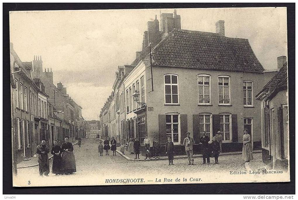 CPA  ANCIENNE- FRANCE- HONDSCHOOTE (59)- LA RUE DE LA COUR EN GROS PLAN AVEC TRES BELLE ANIMATION - Hondshoote