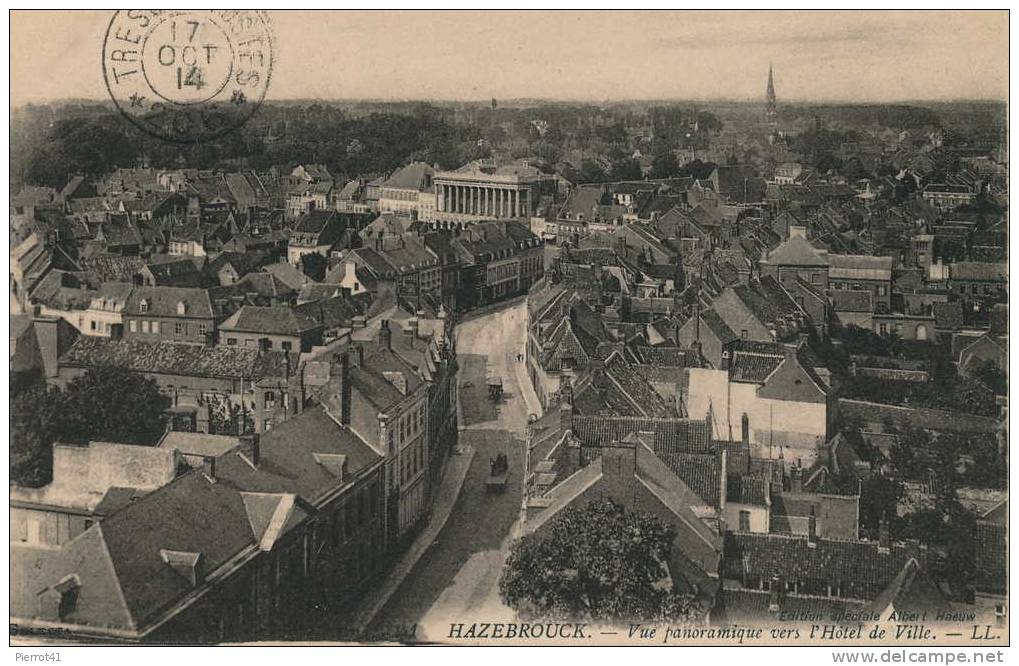 HAZEBROUCK - Vue Panoramique Vers  L´Hôtel De Ville - Hazebrouck