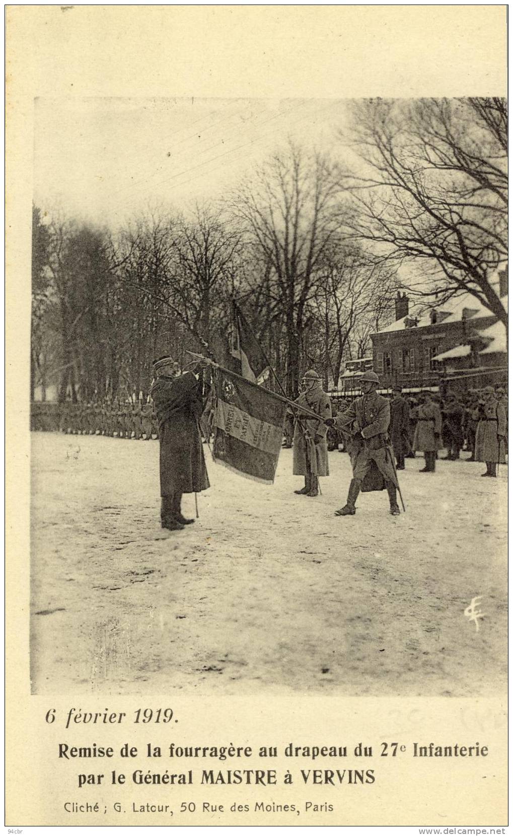 CPA (02)   VERVINS  Remise De La Fouragere Au Drapeau Du 27e D Infanterie Par Le General MAISTRE - Vervins