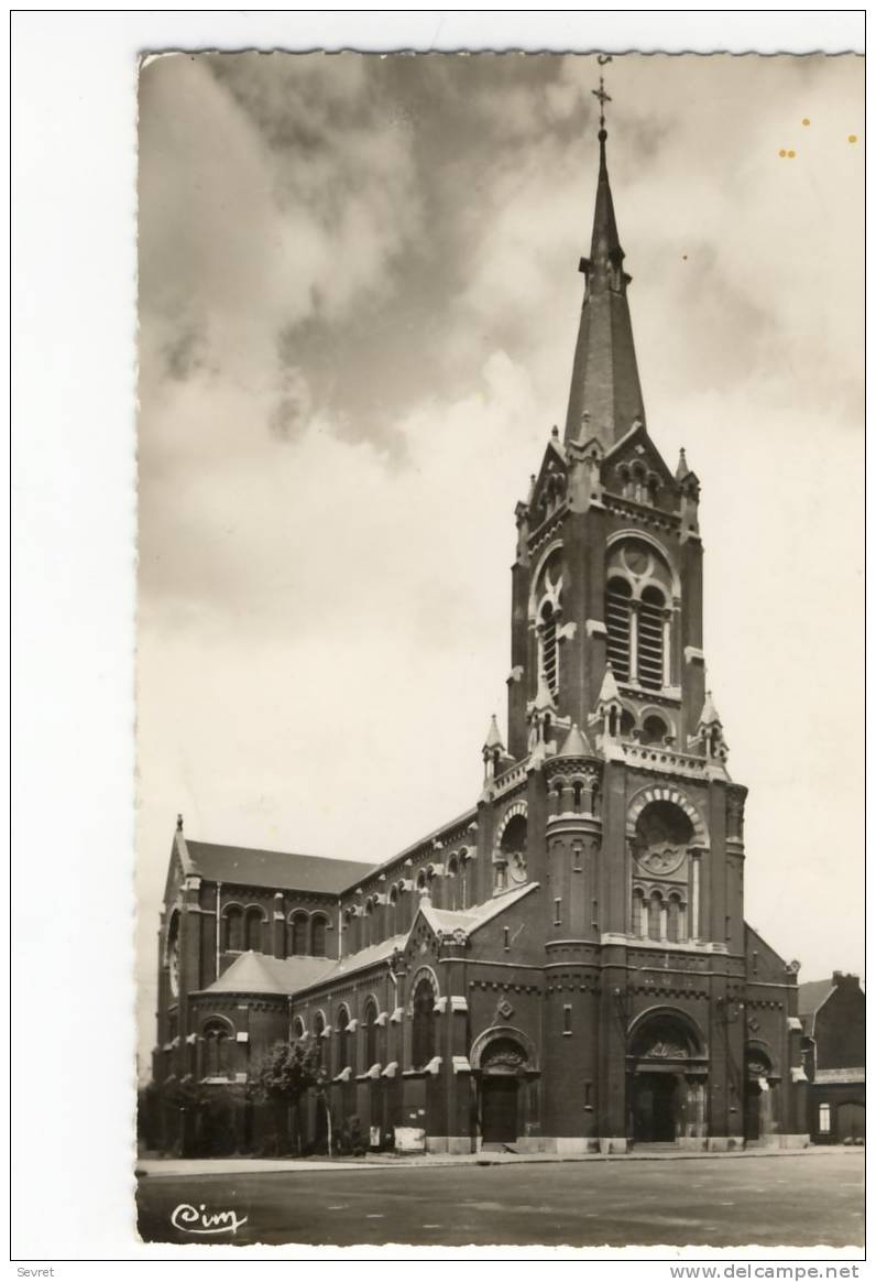 WATTRELOS. - Eglise  St-Maclou.  CPSM 9x14 - Wattrelos