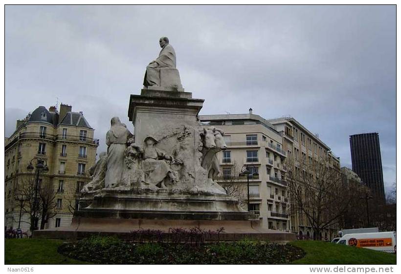 [Y31-11  ]   Chemist And Microbiologist  Louis Pasteur  Sculpture , Postal Stationery -- Articles Postaux -- Postsache F - Louis Pasteur