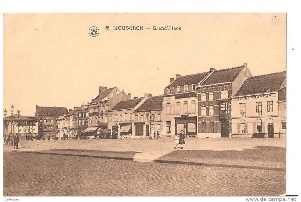 Mouscron Grand Place Animé (h934) - Mouscron - Moeskroen