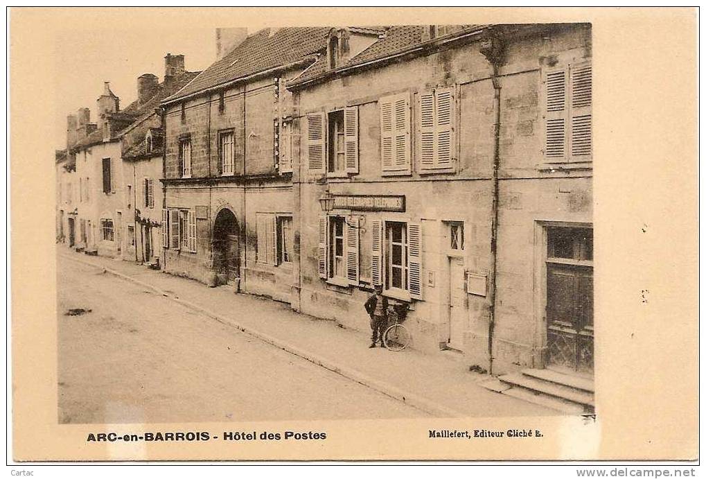 D52 - ARC EN BARROIS - HOTEL DES POSTES En L´état Taches Au Bas De La Carte Voir Scan - Arc En Barrois