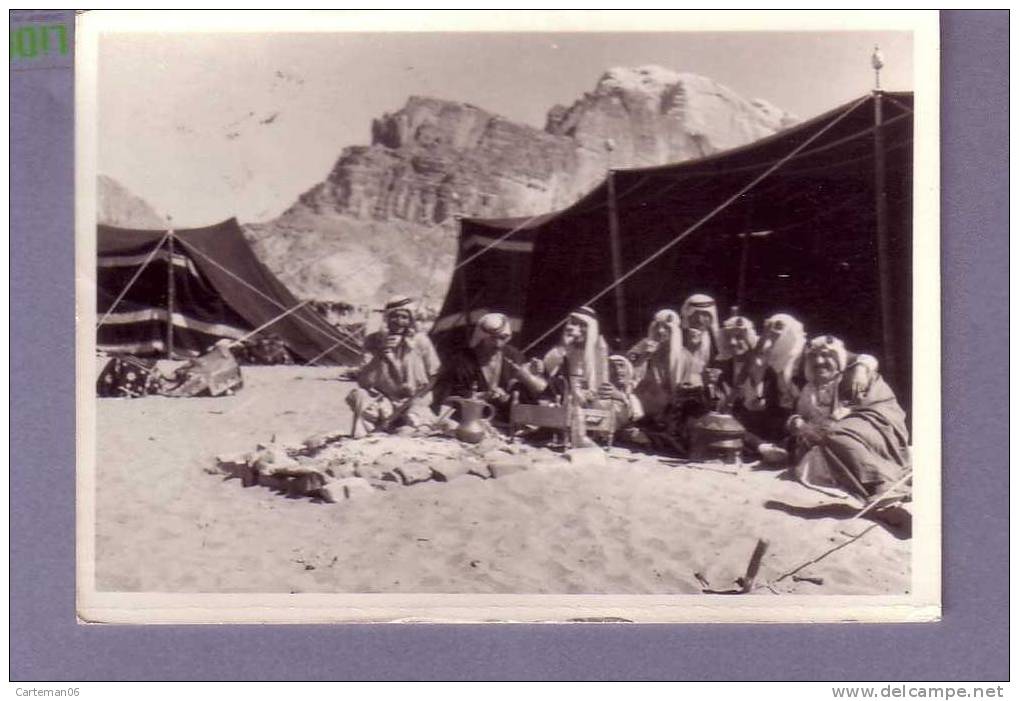 Jordanie - Ahaba - Groupe De Bédouins - Jordanie