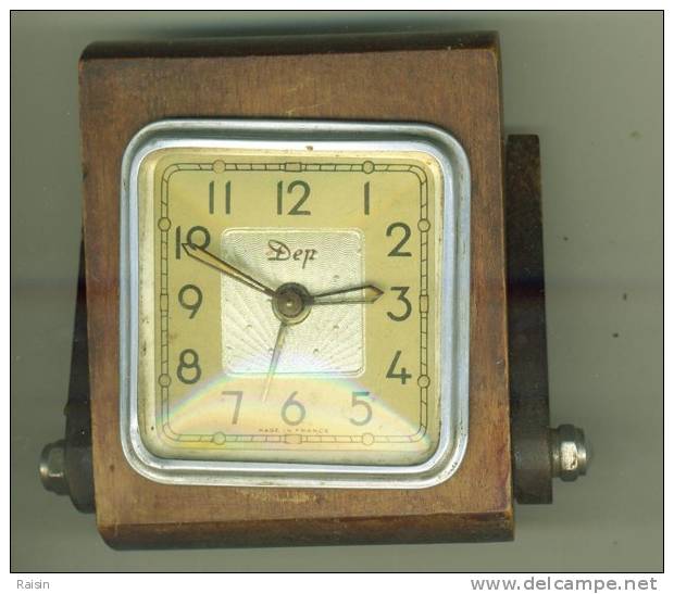 Très Ancien Réveil Marque "Dep"  Sur Socle Bois - Alarm Clocks