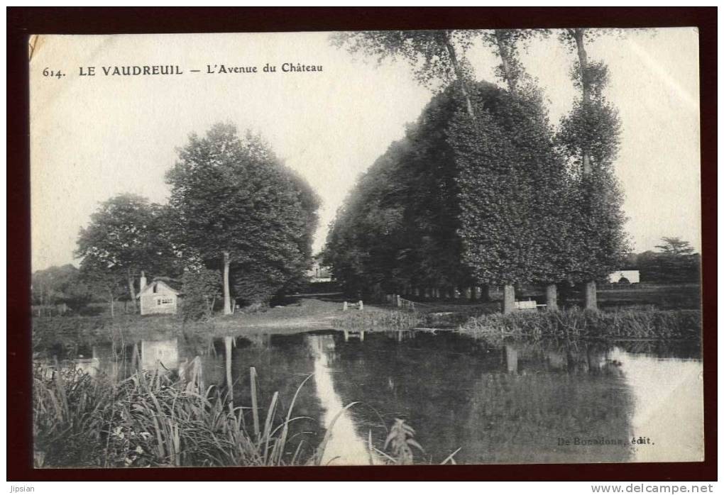 Cpa Du 27 Le Vaudreuil  L'avenue Du Château  LOR7 - Le Vaudreuil