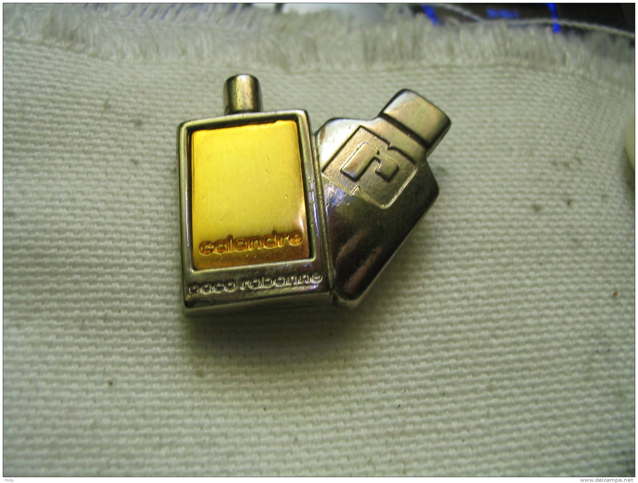 Pin´s Flacon De Parfum "Calandre" De PACO RABANNE - Perfume