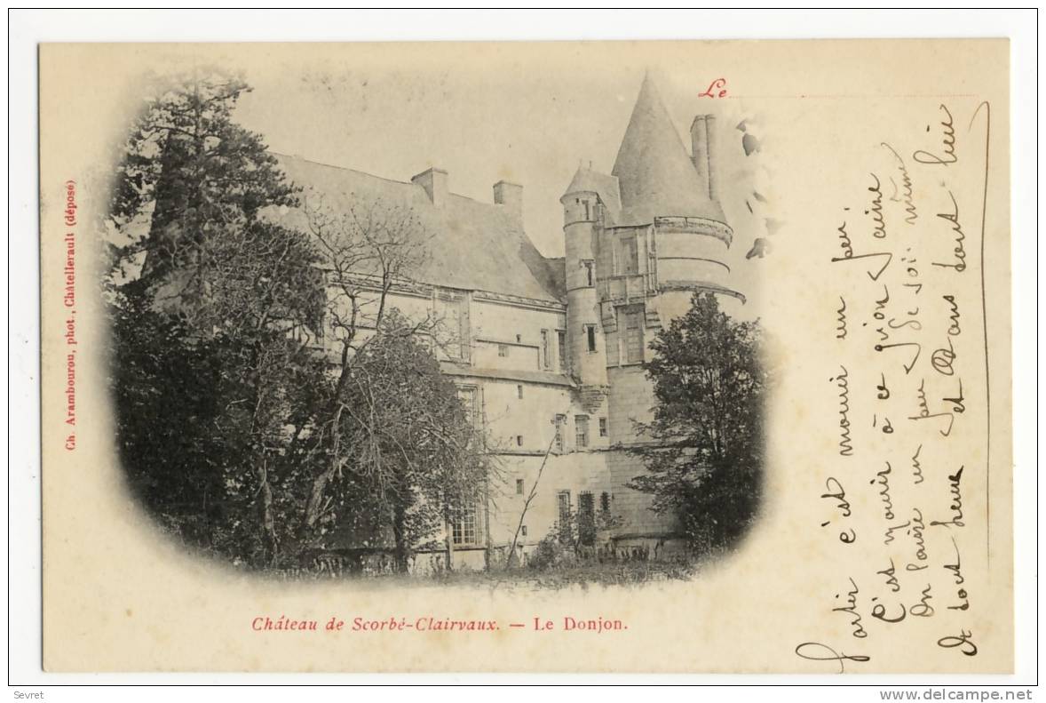 SCORBE-CLAIVAUX  - Le Château, Le Donjon.  Carte Commerciale. Voir Verso - Scorbe Clairvaux