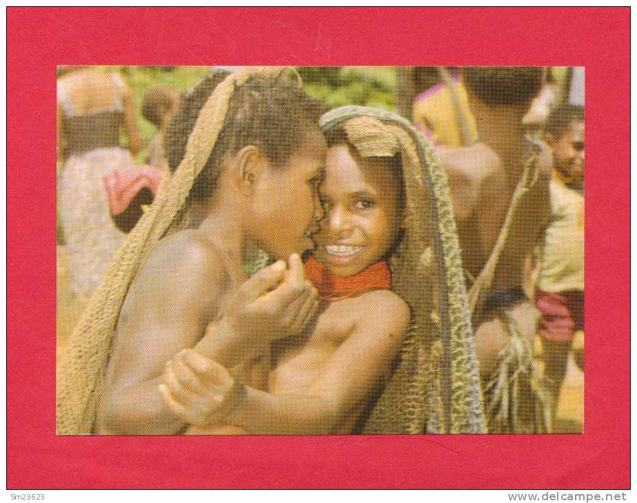 Southern Highlands Province (PN01)  Girls From The Duna Tribe - 2 Scan - - Papouasie-Nouvelle-Guinée