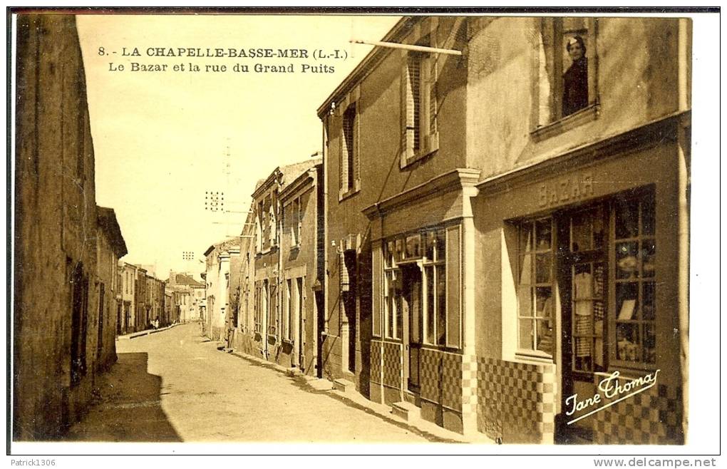 CPA  LA CHAPELLE BASSE-MER, Rue Du Grand Puits, Le Bazar  4775 - La Chapelle Basse-Mer