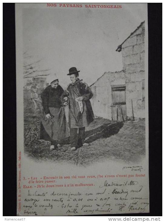 SAINTONGE - Nos PAYSANS SAINTONGEAIS - Couple Dans La Cour De Ferme - Carte "précurseur" - Voyagée Le 8 Août 1902 - Poitou-Charentes