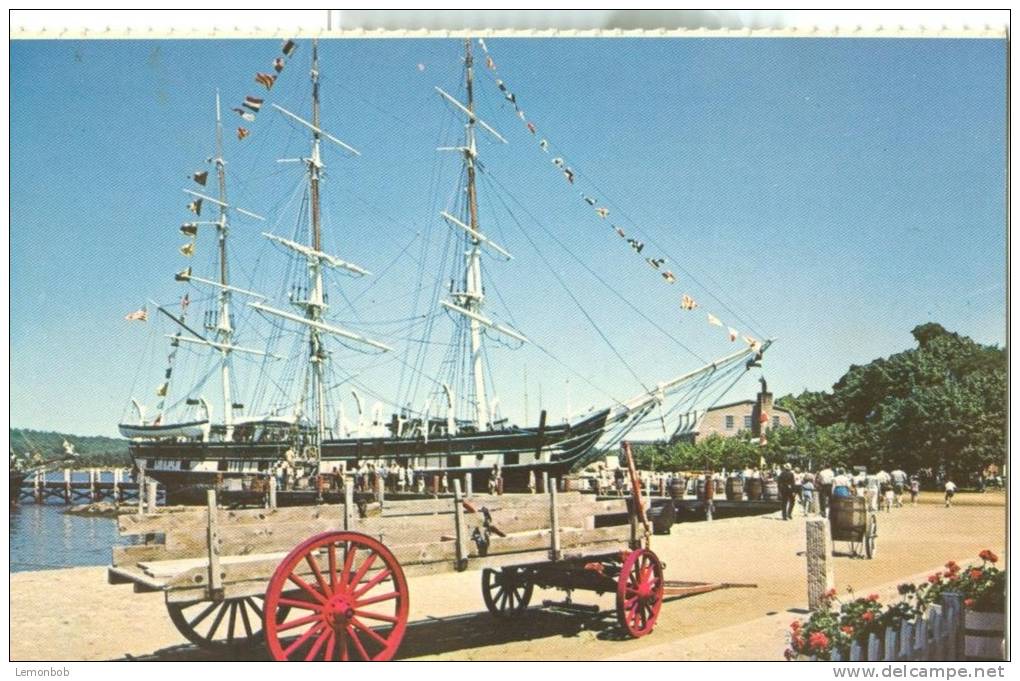 USA – United States – Mystic Seaport, Connecticut, Bedecked With Flags, 1960s Unused Postcard [P6005] - Autres & Non Classés