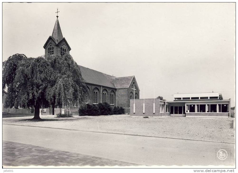 Peer  Linde Kerk En Parochiezaal - Peer