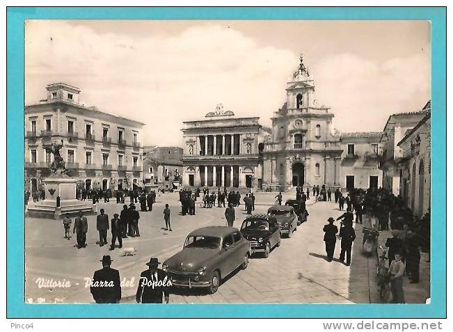 RAGUSA VITTORIA PIAZZA DEL POPOLO - MOLTO ANIMATA - CARTOLINA FORMATO GRANDE VIAGGIATA NEL 1962 - Vittoria