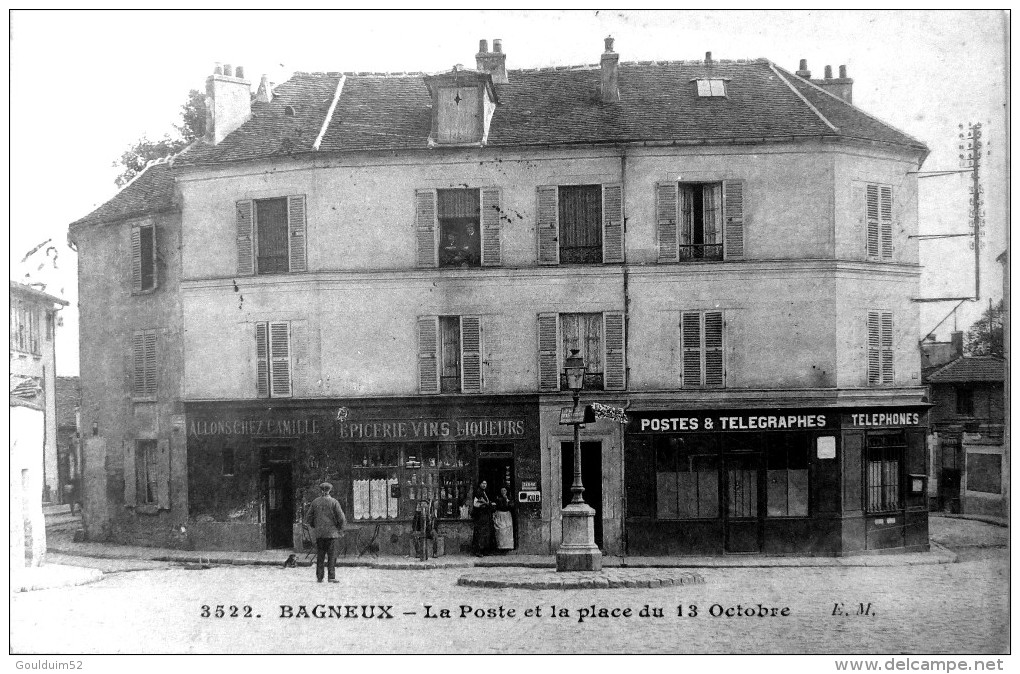 La Poste Et La Place Du 13 Octobre - Bagneux