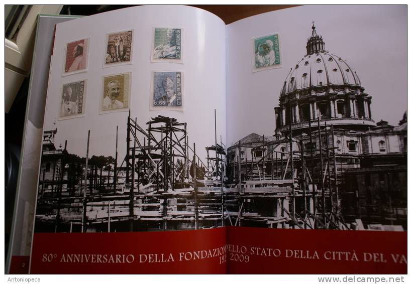 VATICAN 2009 - THE  PHILATELIC YEAR BOOK