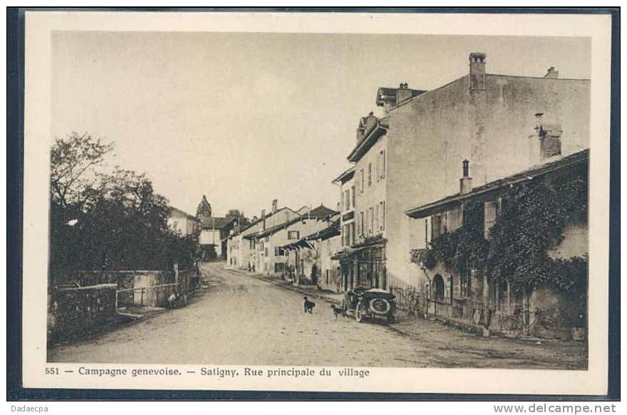 Campagne Genevoise, Satigny, Rue Principale Du Village, Voiture, Chien, Vélo, - Satigny