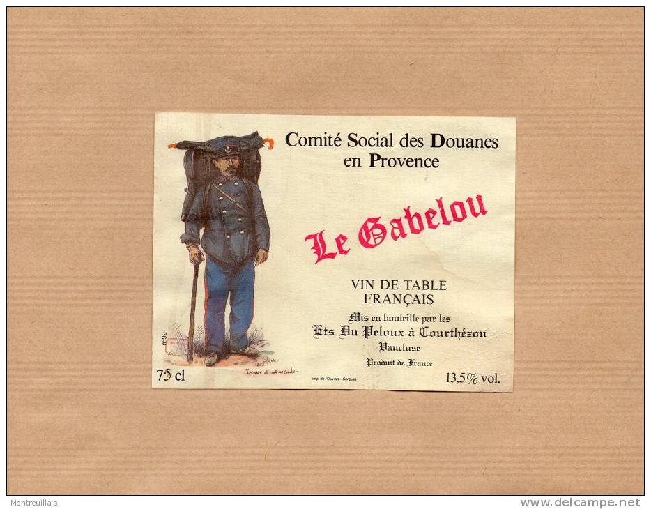 étiquette De Vin Par Le Comité Social Des Douanes En Provence, Le Gabelou, Uniforme - Uniformes Anciens