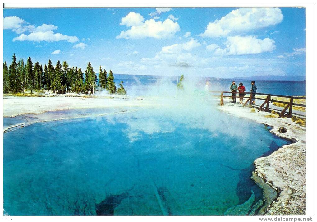 Abyss Pool - Yellowstone National Park - Parques Nacionales USA