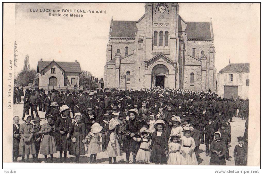 Les Lucs Sur Boulogne : Sortie De Messe - Les Lucs Sur Boulogne