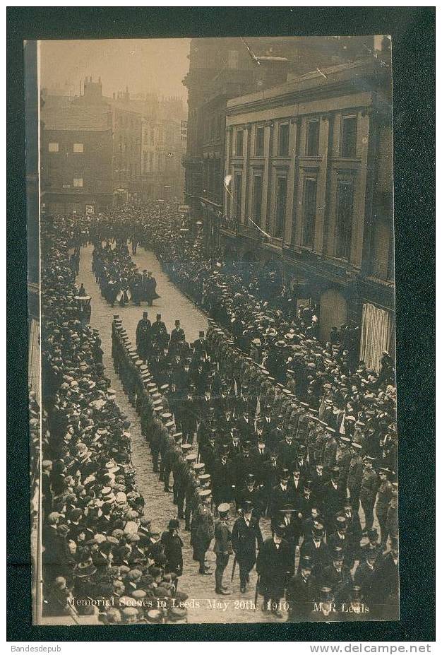 UK - LEEDS - Memorial Scenes  In Leeds May 20th 1910 ( Carte Photo M. R.) - Leeds