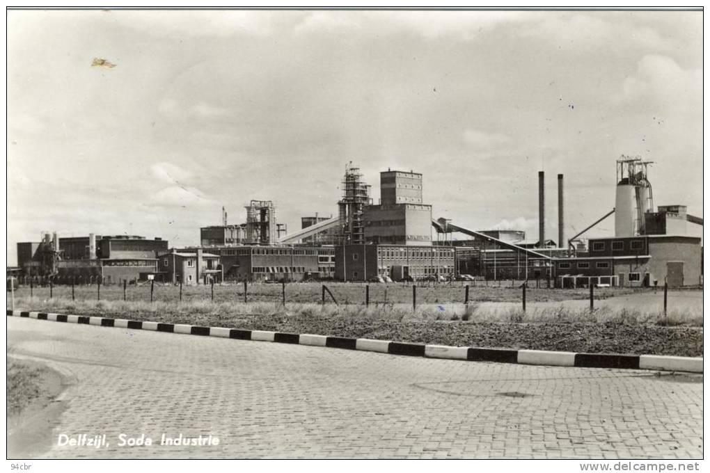 CPA ( Pays Bas) DELFZIJL  Soda Industrie - Delfzijl