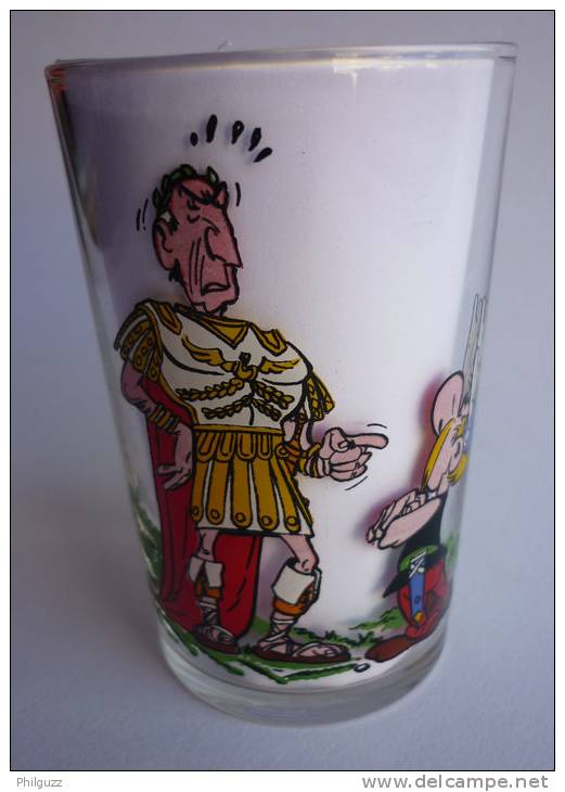 VERRE ASTERIX AMORA 1968 5 A EN FACE DE JULES CESAR - Tischkunst