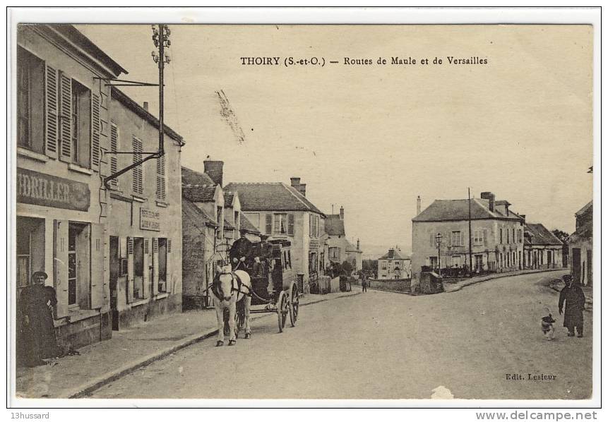 Carte Postale Ancienne Thoiry - Routes De Maule Et De Versailles - Bureau De Poste, Courrier - Thoiry