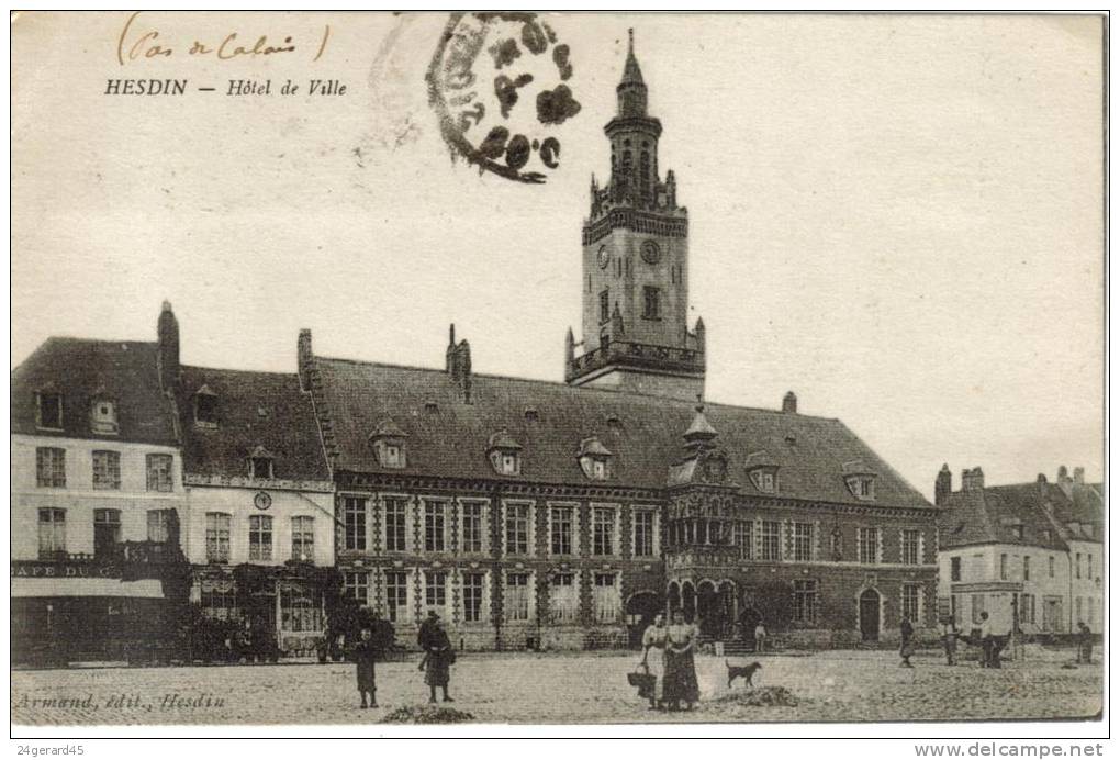 CPSM HESDIN (Pas De Calais) - Hôtel De Ville - Hesdin