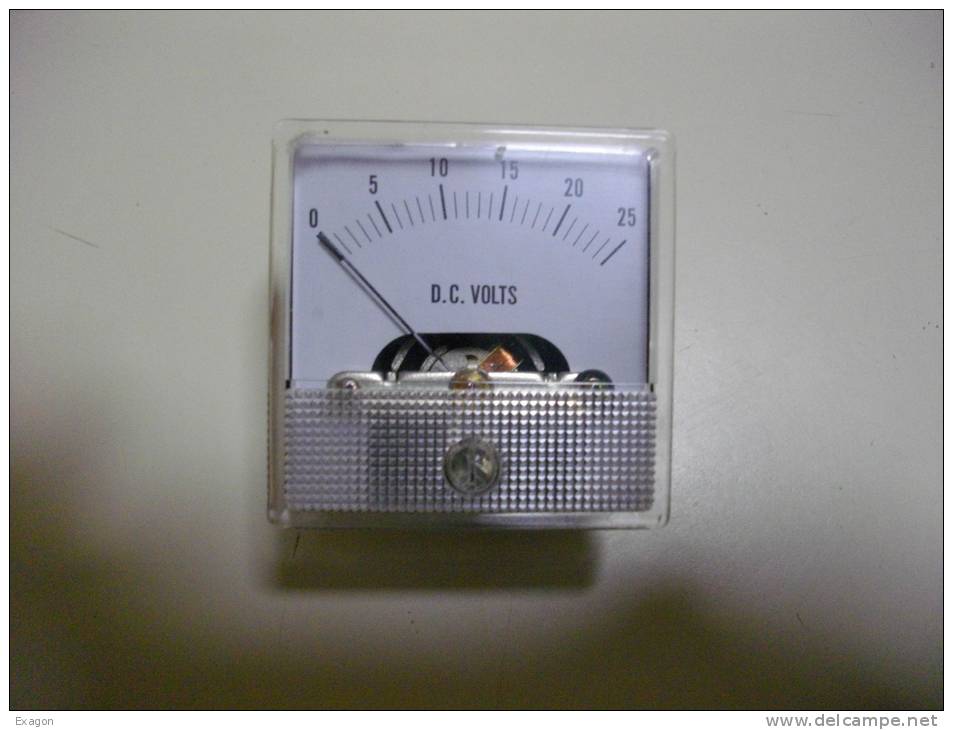 N.  1  D.C.  VOLTS  -   Scala:  0 > 25   -  ANNO: 1965 - Other Components