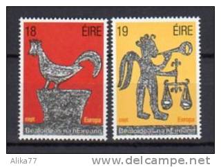 IRLANDE       Neuf  **      Y. Et T.  N°  440 / 441      Cote :  2,50 Euros - Unused Stamps