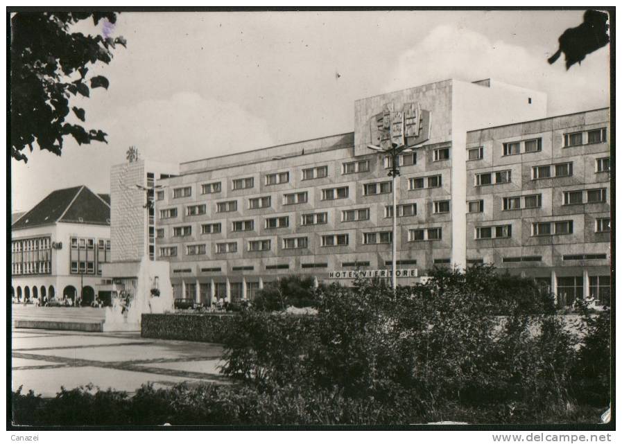 AK Neubrandenburg, Hotel "Vier Tore", 1976 - Neubrandenburg