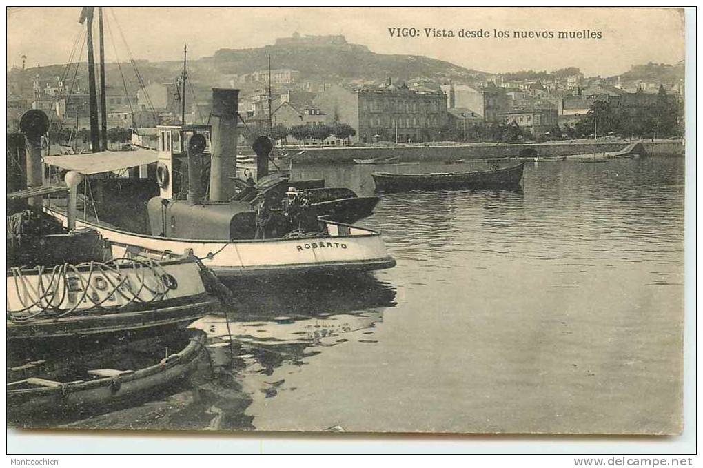 ESPAGNE VIGO BATEAUX DANS LE PORT - Pontevedra