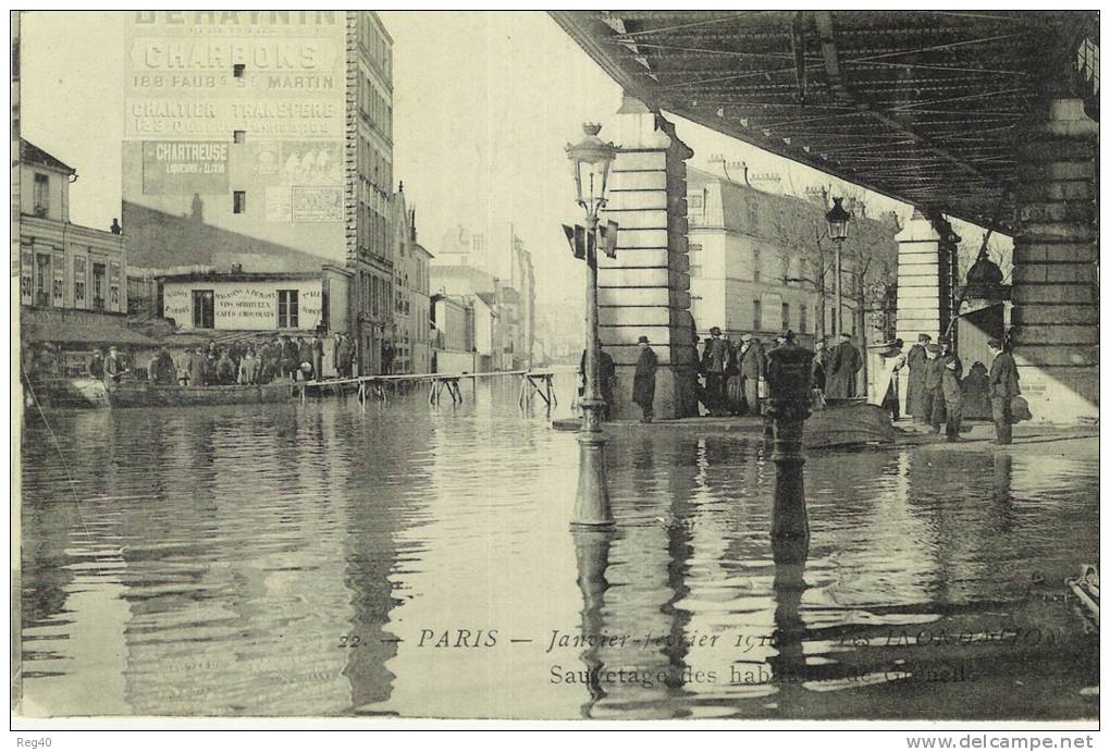 D75 - PARIS - LES INNONDATIONS  -  Sauvetage Des Habitants De Grenelle - Paris (15)