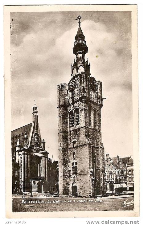 - 62 - BéTHUNE....LE BEFFRAI ET L´HÔTEL DE VILLE............écrite 1949.... - Bethune