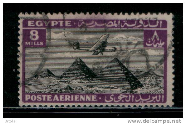 EGYPT / 1933 / AIRMAIL / AIRPLANE / HANDLEY PAGE H.P.42 OVER PYRAMIDS / POST MARK / TANTAH / VF USED . - Usados