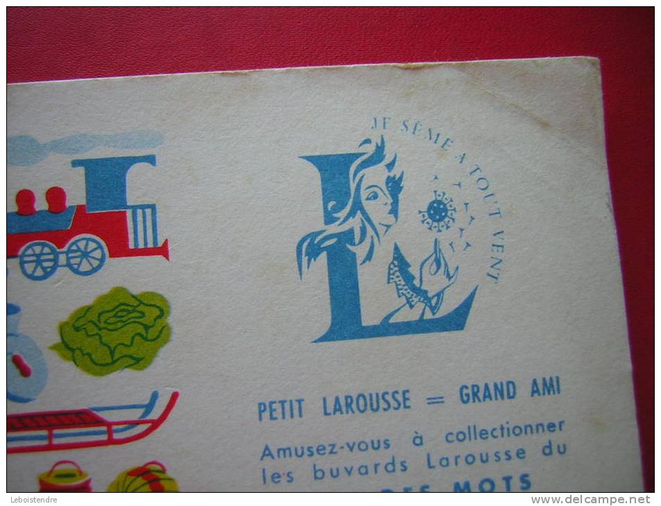 BUVARD  LAROUSSE  PETIT LAROUSSE = GRAND AMI   27 MOTS A TROUVER   JEU DES MOTS - Stationeries (flat Articles)