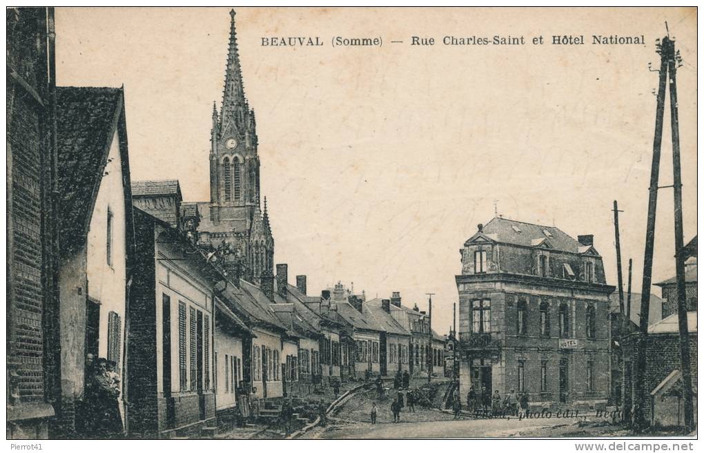 BEAUVAL - Rue Charles Saint Et Hôtel National - Beauval