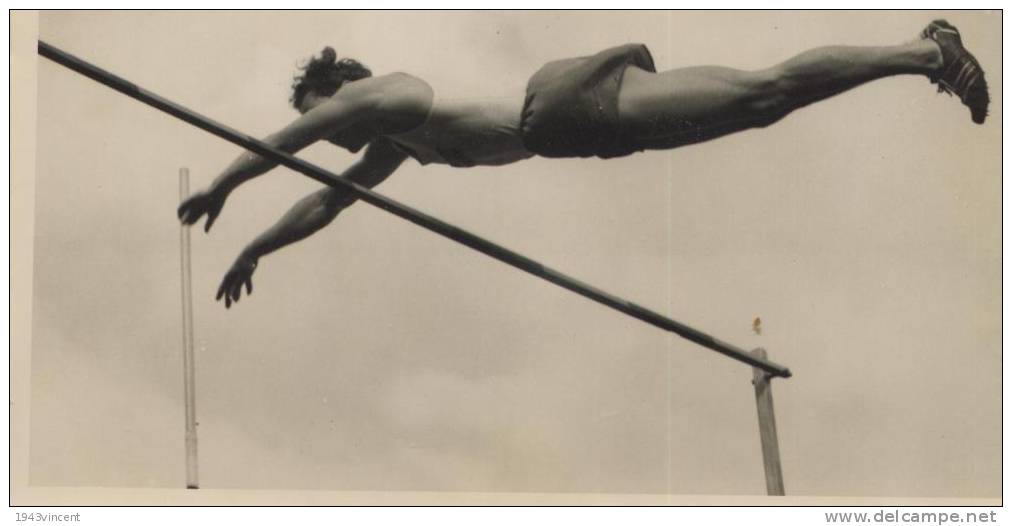 P 659 - ATLETISME - 1953 - France Suéde - Saut à La Perche Remporté Par Lundberg - Voir Description - - Atletica