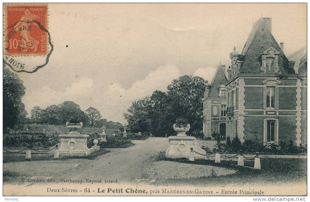 LE PETIT CHENE Près De MAZIERES EN GATINE - Entrée Principale - Mazieres En Gatine