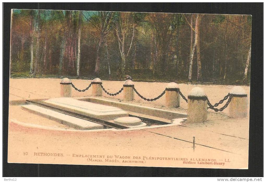 Rethondes Emplacement Du Wagon - Cimetières Militaires