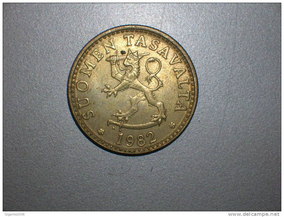 20 Penia 1982 (2460) - Finlande