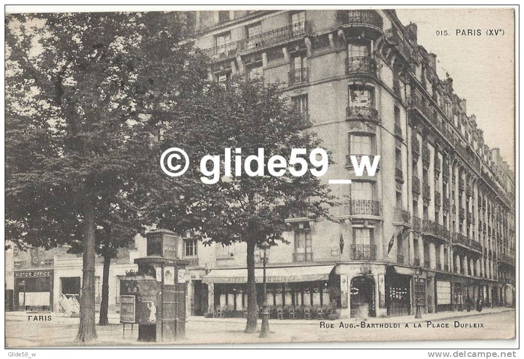 PARIS (XVè) - Rue Aug.-Bartholdi à La Place Dupleix (Café Tabac, Motor Office) - N° 915 - Paris (15)