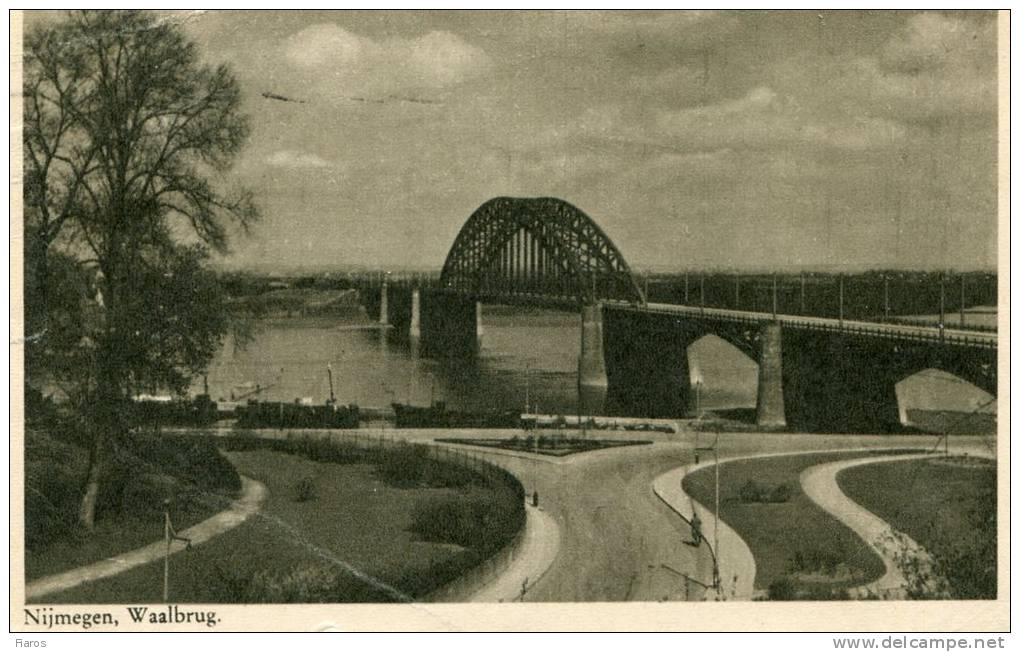 Nijmegen, Waalbrug. (small Bend & Crease) - Nijmegen