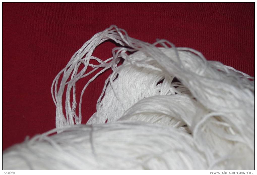 COTON SATIN BLANC à Faire Du CROCHET / TRES GROS ECHEVEAU  Brin à 6 Fils / 1.020 Kilo - Wolle