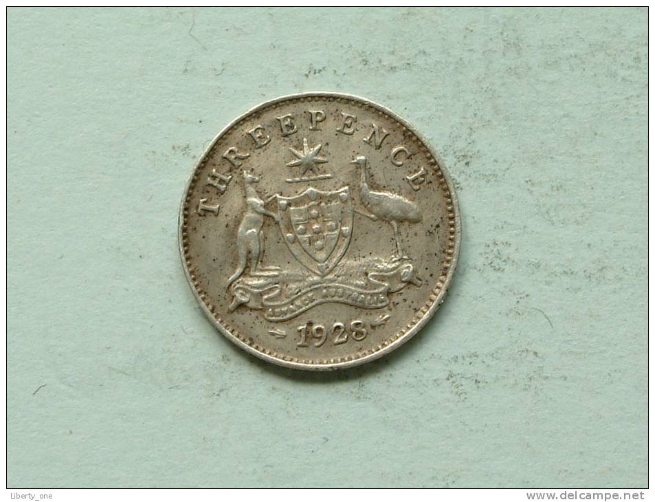 1928 - THREE PENCE / KM 24 ( Uncleaned / For Grade , Please See Photo ) ! - Autres & Non Classés