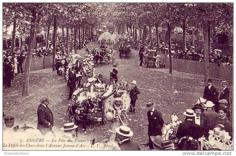 49  Angers      Fête Des Fleurs    Chars Avenue Jeanne D'Arc - Angers