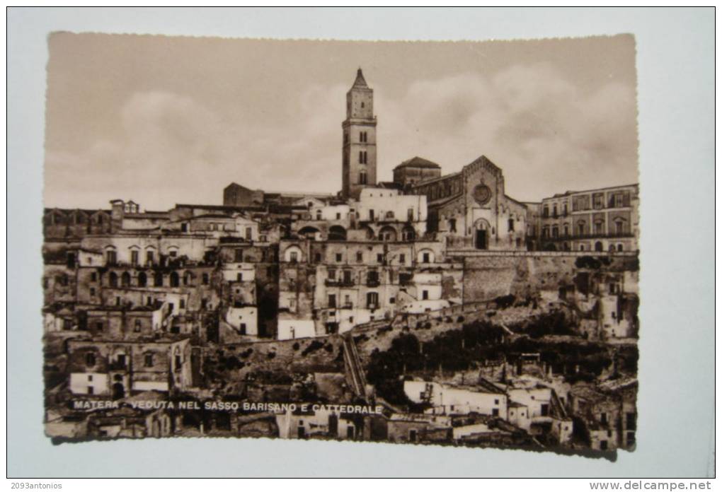 CARTOLINA DI  MATERA  VIAGGIATA   A807 - Matera