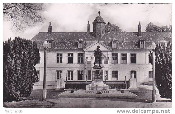 NORD HAUBOURDIN MONUMENT AUX MORTS Editeur Pollet - Haubourdin