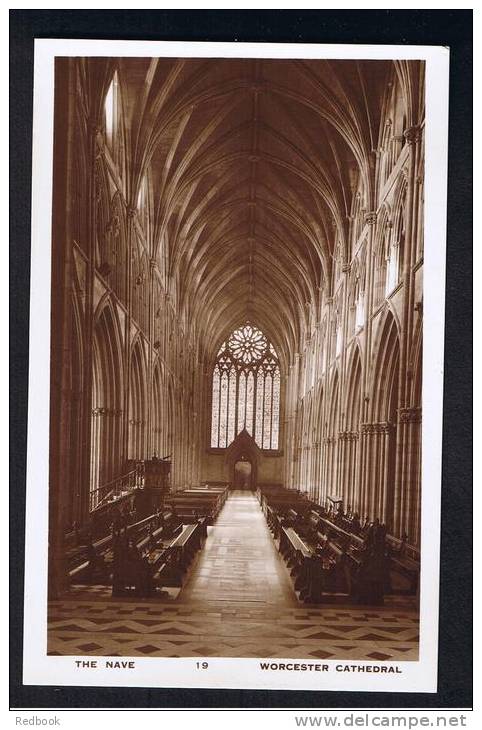 RB 873 - Early  Real Photo Postcard - The Nave Worcester Cathedral - Sonstige & Ohne Zuordnung